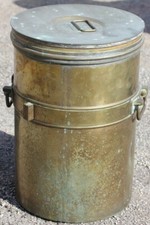 Important pot couvert - important, en