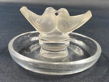 Baguier au couple de colombes en cristal signé LALIQUE