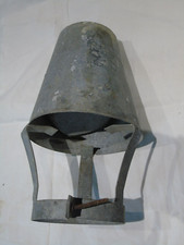 Ancien chapeau de cheminée en zinc 2 ailettes fixes, jamais servi, no girouette