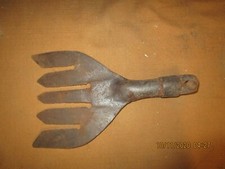 Fouëne à anguilles ancienne en fer forgé