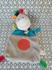 Doudou plat Zoé girafe vache  gris bleu rond rouge écharpe Nicotoy