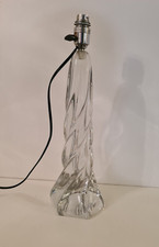 Pied de lampe en cristal signé "Lorraine", à forme mouvementée, XXe siècle.