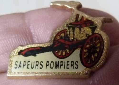 Beau pin sapeurs - pin's,