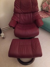Fauteuil et repose-pieds