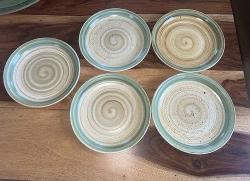 Anciennes assiettes à - anciennes,