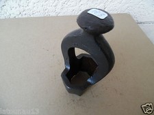 Old tool outil - /,