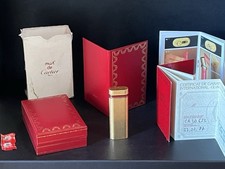 BRIQUET LIGHTER Gaz "MUST de CARTIER" Grain d'orge Plaqué OR  Laque+ Papier étui