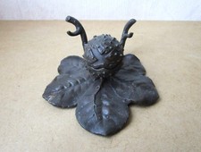 Ancien bel encrier en régule