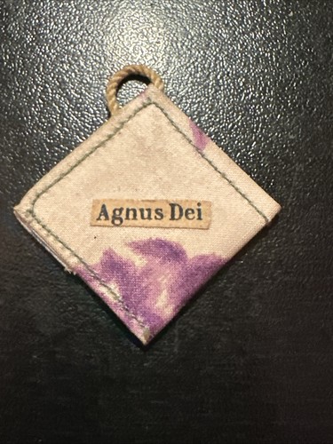 Rare relique agnus dei - relique, relic