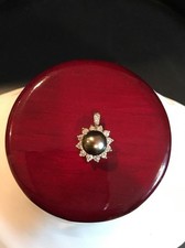 14k White Gold Pendant With 15