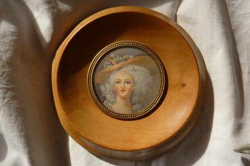 Miniature très fine dans - , un