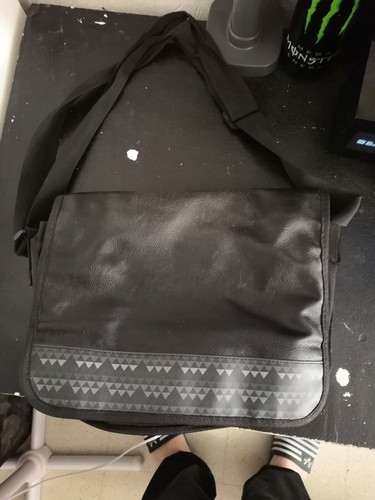 Pochette noir