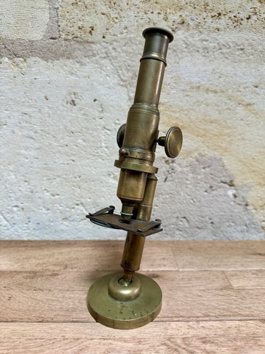 Microscope laiton - microscope, en