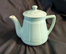 Ancienne Théière en Céramique Relief Barbotine Vert d'eau, Art Déco 