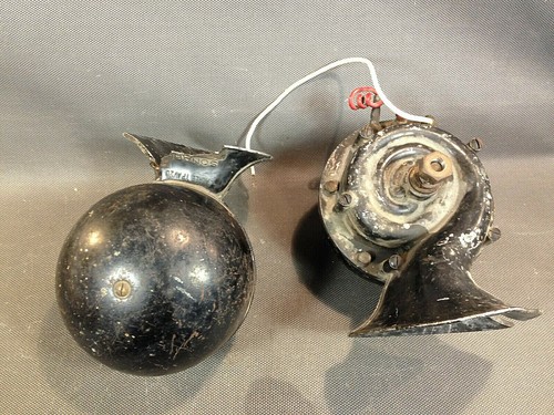 Lot anciens avertisseur - 2,