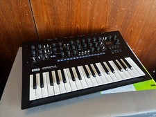 synthétiseur analogique korg minilogue xd 4 voix avec boîte