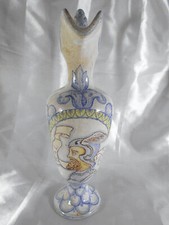MAGNIFIQUE AIGUIERE / PICHET " DECOR ANTIQUE " EN FAIENCE ITALIENNE A IDENTIFIER