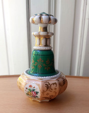 ANCIEN FLACON EN PORCELAINE