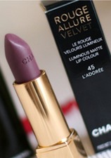 CHANEL ROUGE ALLURE VELVET 45 L’ADORÉE  TRES RARE NEUF