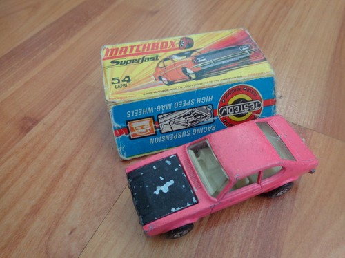 Voiture rose ford - voiture, no.54