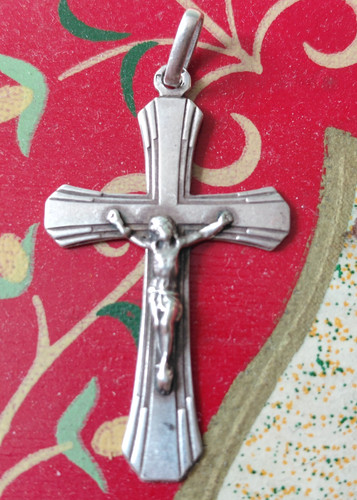 Croix ancienne avec - ✝️,