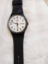 TRES RARE SWATCH GB 706 CLASSIC.  1983  NEUF. JAMAIS PORTÉE . FONCTIONNE