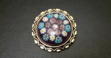 Broche serre foulard cabochon sulfures verre Murano motif floral cadre doré 