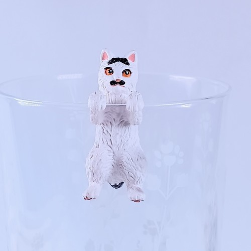 Chat moustache figurine - moustache,