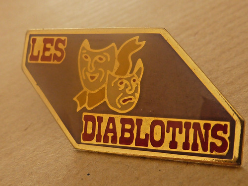 Pin pins badge les - pin's,