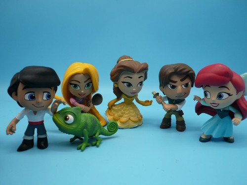 Lot anciennes figurines - lot, /