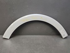 Contour aile avant gauche -