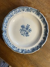 FAÏENCE DE MOUSTIERS ASSIETTE