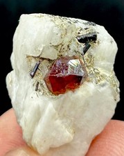 Spécimen naturel de cristal