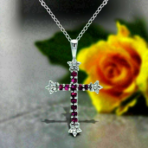 Pendentif croix ronde simulée