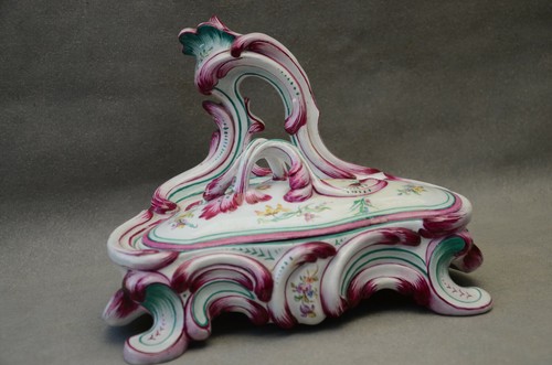 Encrier rocaille faience de - en,