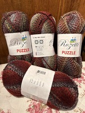 Lot  de 4  pelotes. de  laine