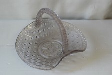 Panier en verre moulé à anse