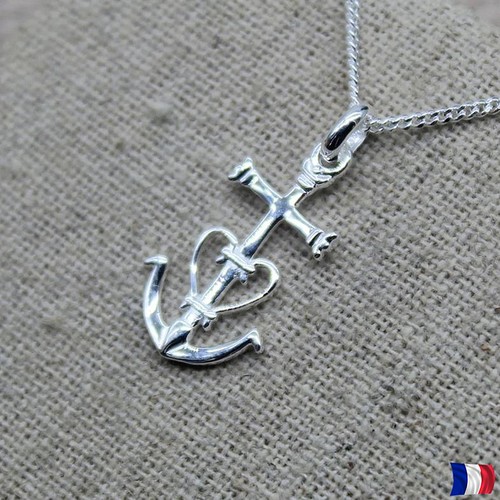 Pendentif croix camargue - croix,