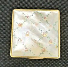 Sublime ancien poudrier