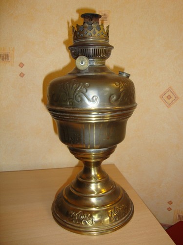 Lampe pétrole ancienne - ancienne,