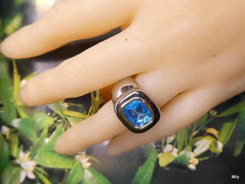 Bague fantaisie neuve - fantaisie,