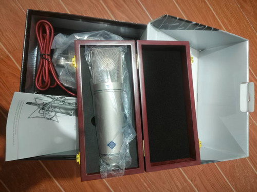 The top level - u87ai, microphone