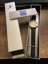 Rare montre AKTEO Modèle Jeu de cartes