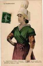 CPA Coiffes d'Hier - CARENTAN - l'histoire de cette petite ville (245769)