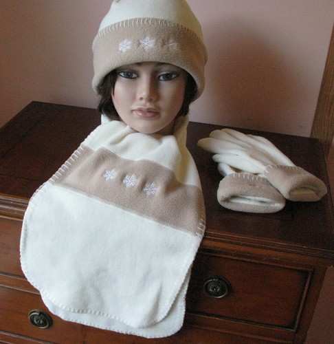 Bonnet écharpe gants - bonnet,,