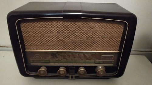 Poste radio vintage bakelite - radio,