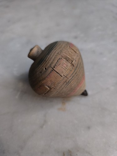 Ancienne toupie bois - en,
