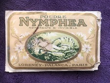 Maquillage : sachet de poudre