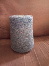 1 petite Bobine de Fil à Tricoter Fantaisie Multicolore (380g)