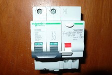 DISJONCTEUR DIFFERENTIEL 20A 30mA A SI SCHNEIDER ELECTRIC 2POLE PROTEGE 20AMPERE